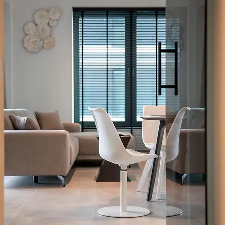 Marvelous And Luxurious With Parking *