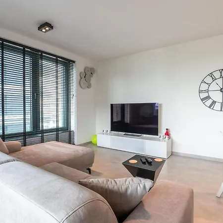 Marvelous And Luxurious With Parking * Oostende
